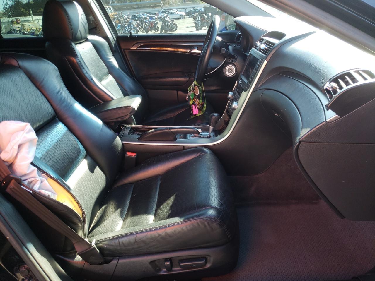 Photo 5 from auction – 2005 ACURA TL with VIN 19UUA662X5A024254