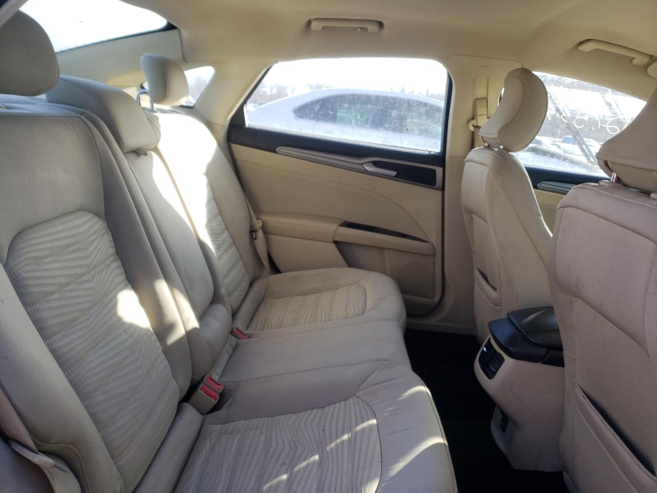 Photo 6 from auction – 2016 FORD FUSION SE with VIN 1FA6P0HD1G5128263