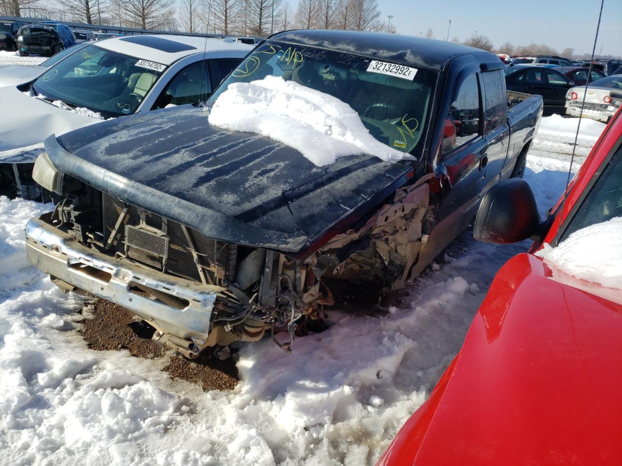 Photo 2 from auction – 2003 CHEVROLET SILVERADO with VIN 2GCEK19T831140597