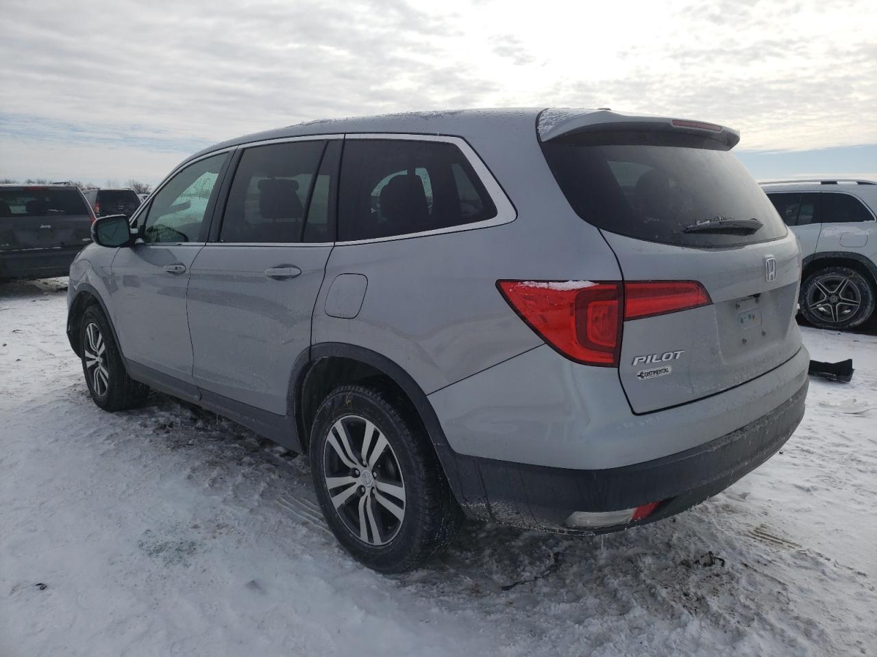 Photo 3 from auction – 2017 HONDA PILOT EXL with VIN 5FNYF6H86HB032107