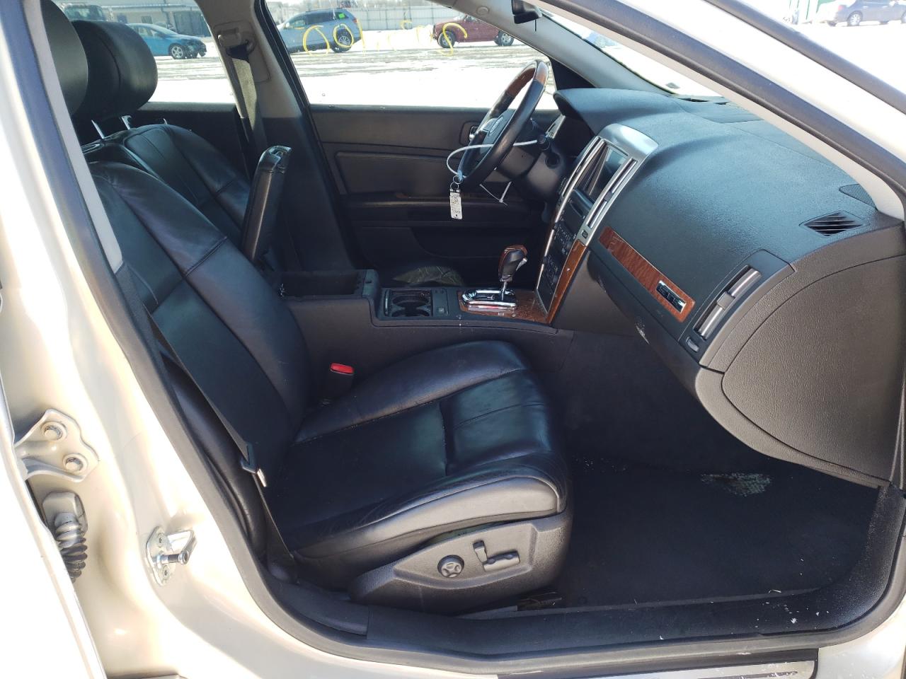 Photo 5 from auction – 2011 CADILLAC STS LUXURY with VIN 1G6DX6ED2B0161645