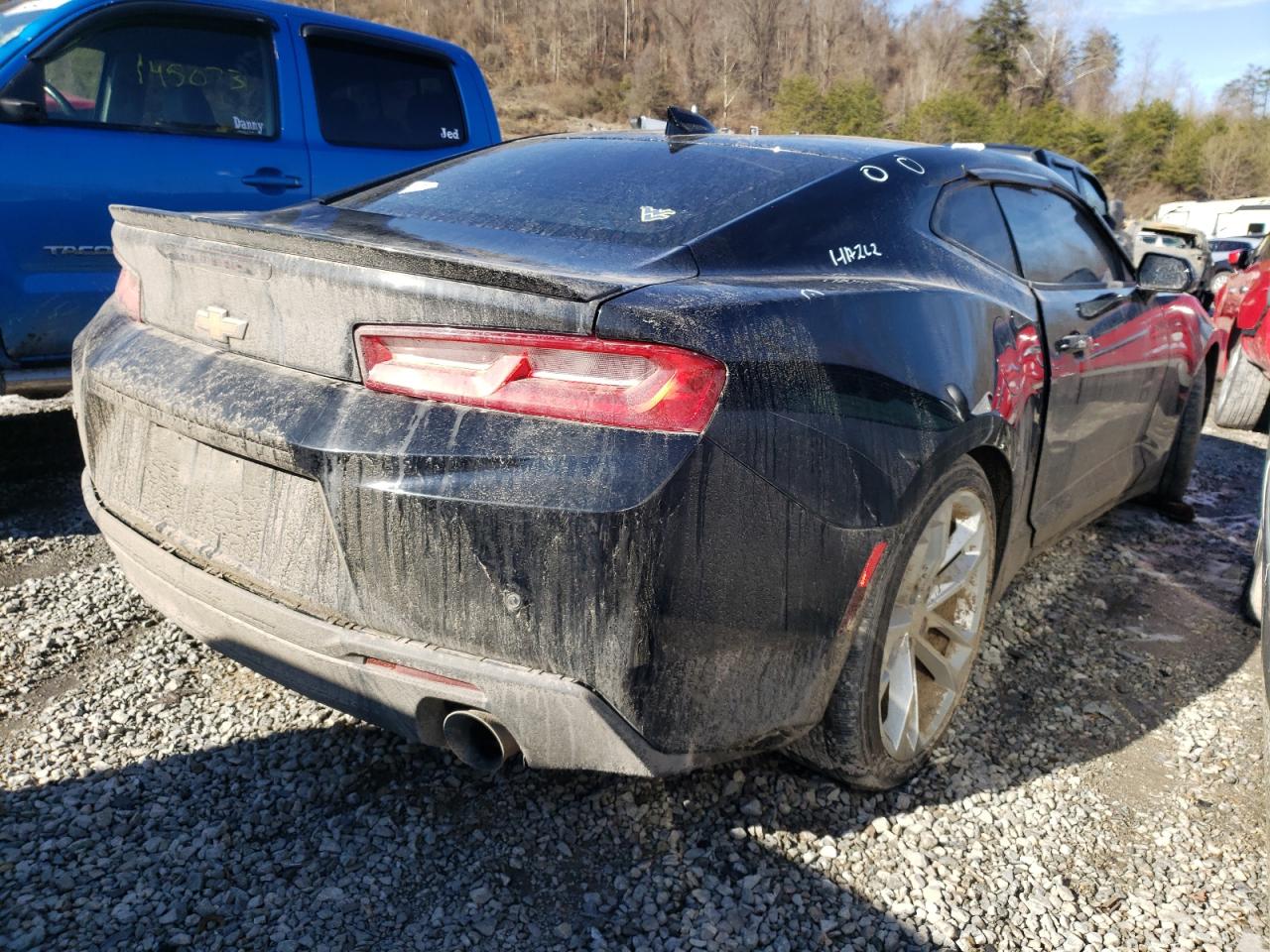 Photo 4 from auction – 2017 CHEVROLET CAMARO LT with VIN 1G1FC1RS4H0141878
