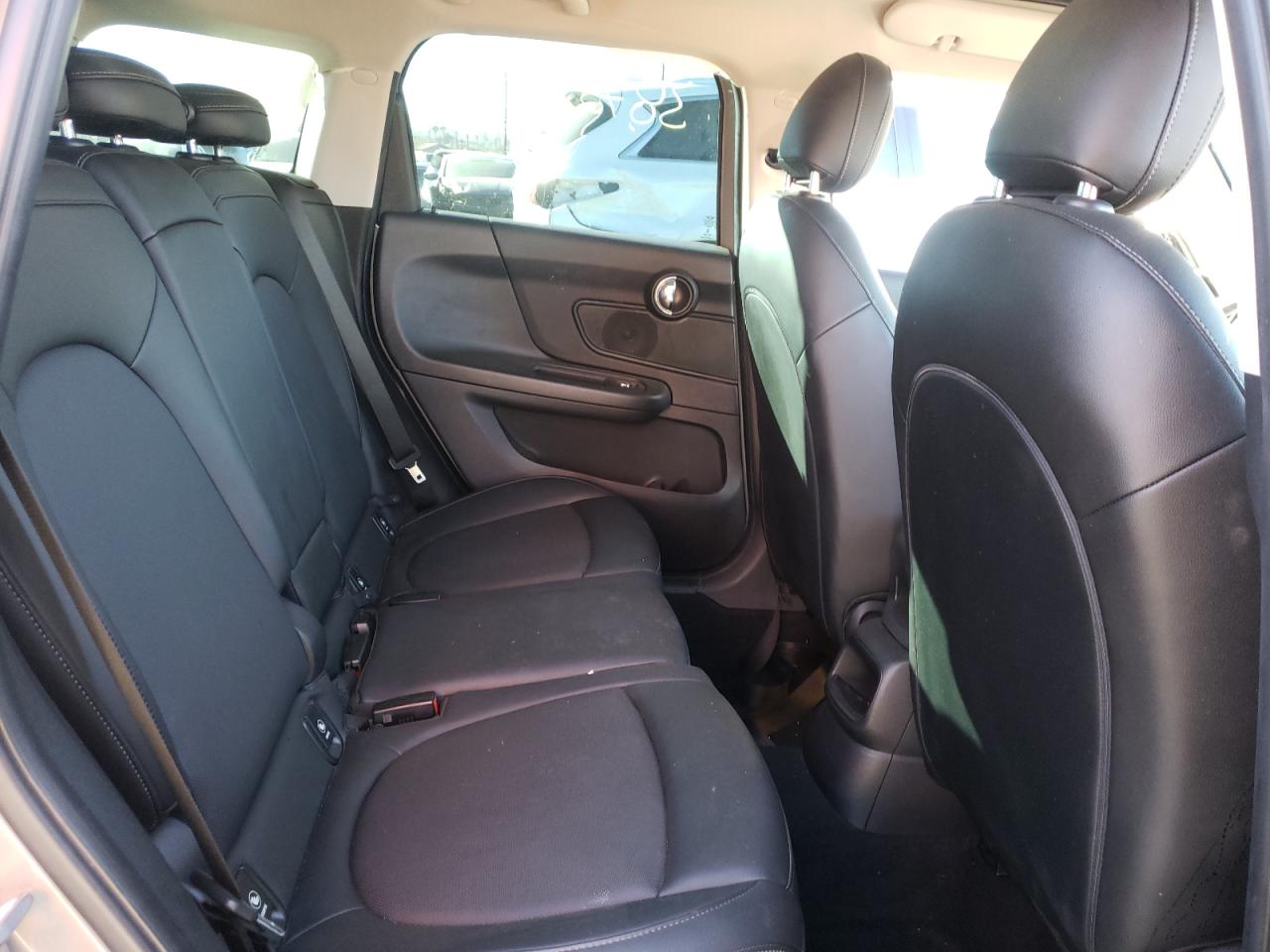 Photo 6 from auction – 2019 MINI COOPER COU with VIN WMZYS7C57K3F45176