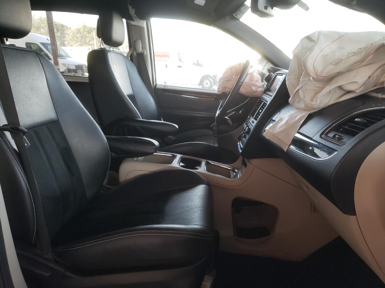 Photo 5 from auction – 2018 DODGE GRAND CARA with VIN 2C4RDGCG4JR297813