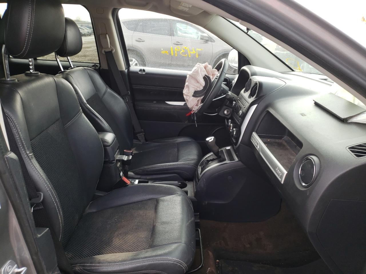 Photo 5 from auction – 2015 JEEP COMPASS LA with VIN 1C4NJDEB1FD270389