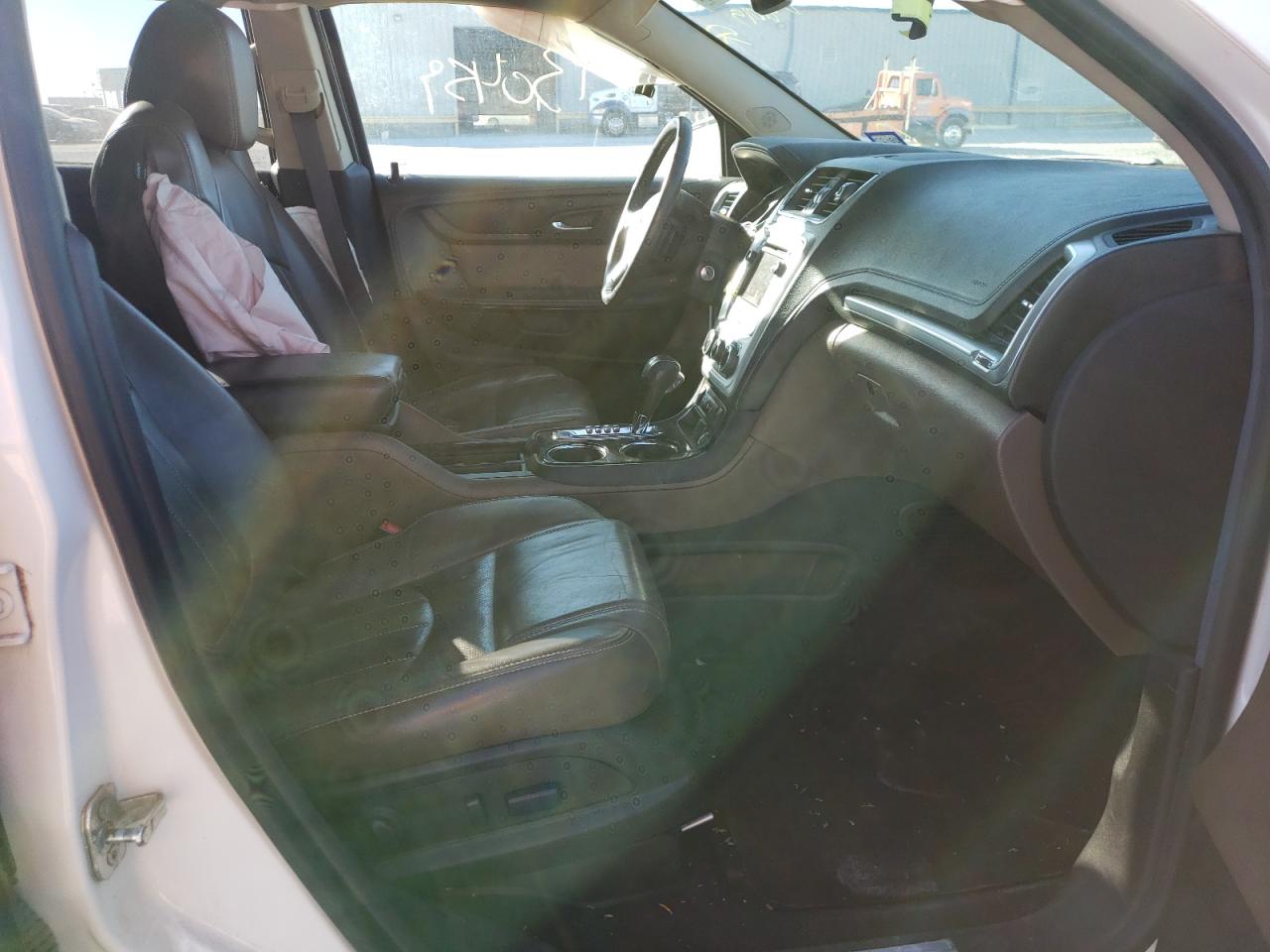 Photo 5 from auction – 2015 GMC ACADIA SLT with VIN 1GKKRSKD1FJ226615
