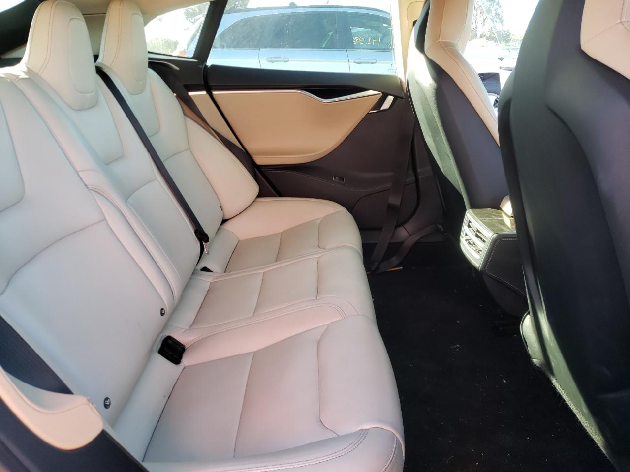 Photo 6 from auction – 2018 TESLA MODEL S with VIN 5YJSA1E20JF247933