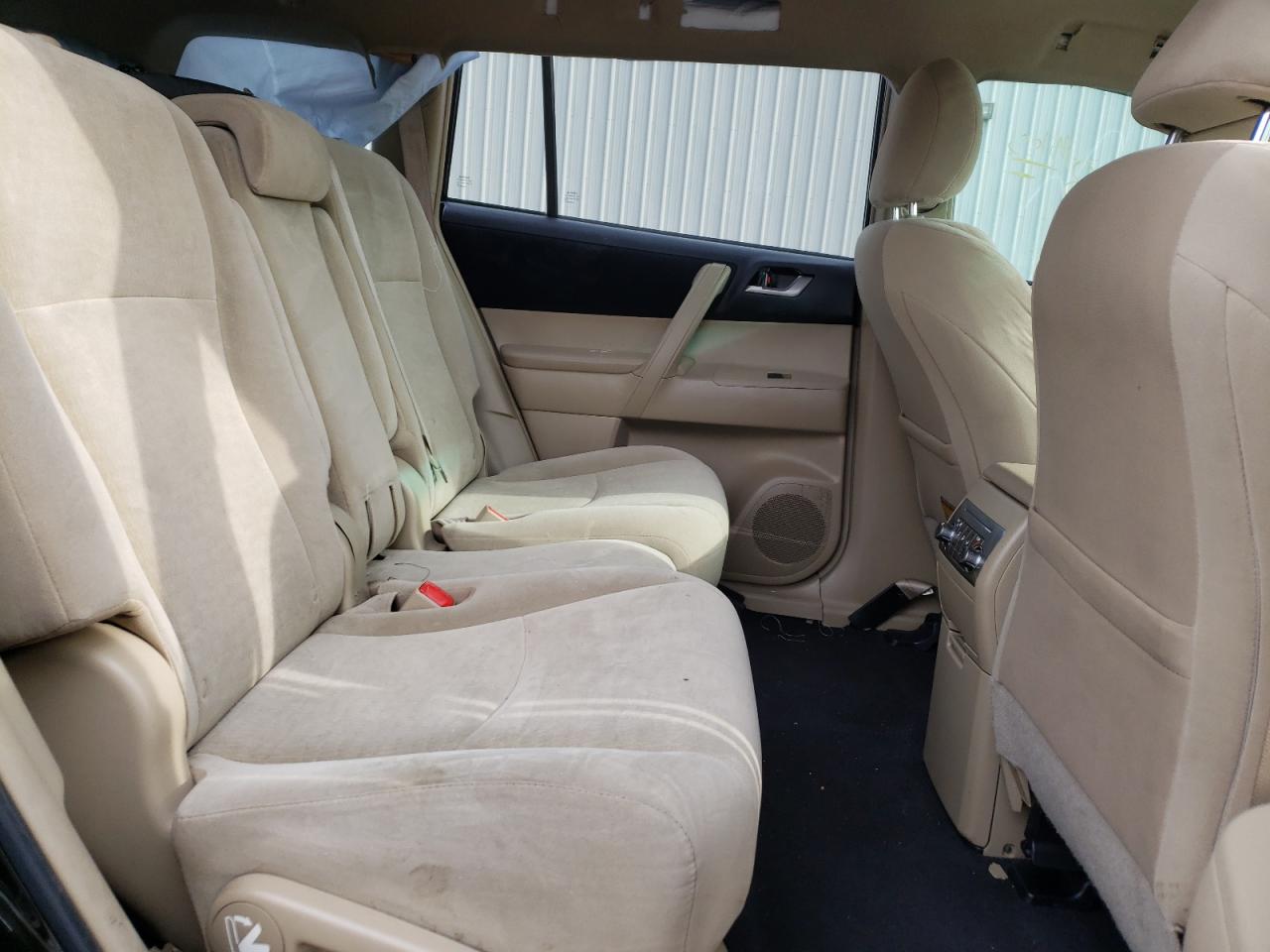 Photo 6 from auction – 2012 TOYOTA HIGHLANDER with VIN 5TDZK3EH4CS088375