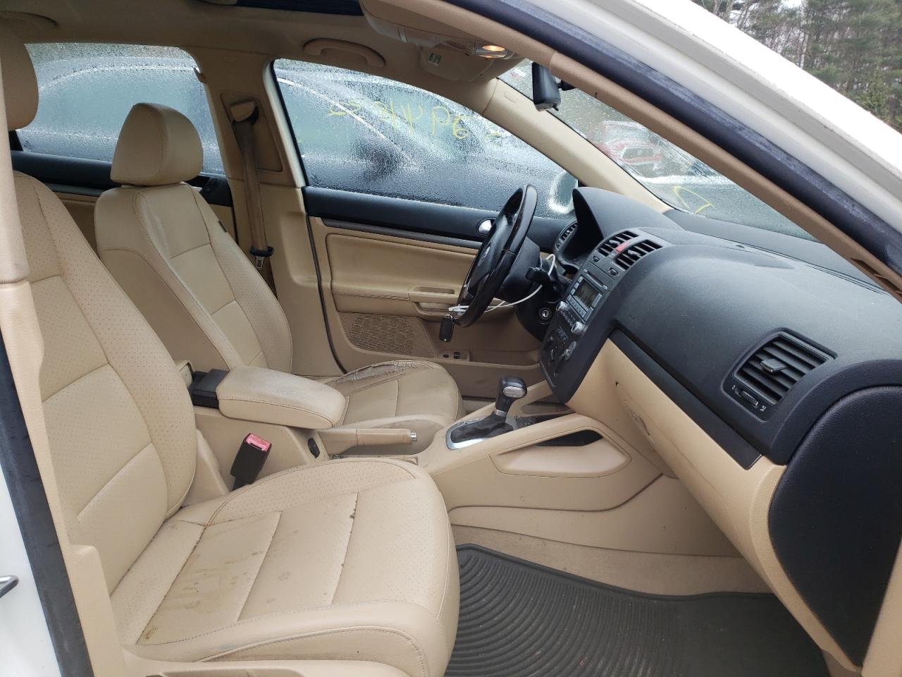 Photo 5 from auction – 2008 VOLKSWAGEN JETTA SE with VIN 3VWRZ71K28M024358