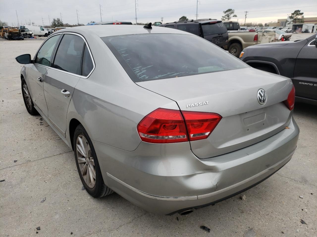 Photo 3 from auction – 2012 VOLKSWAGEN PASSAT SEL with VIN 1VWCP7A37CC092279