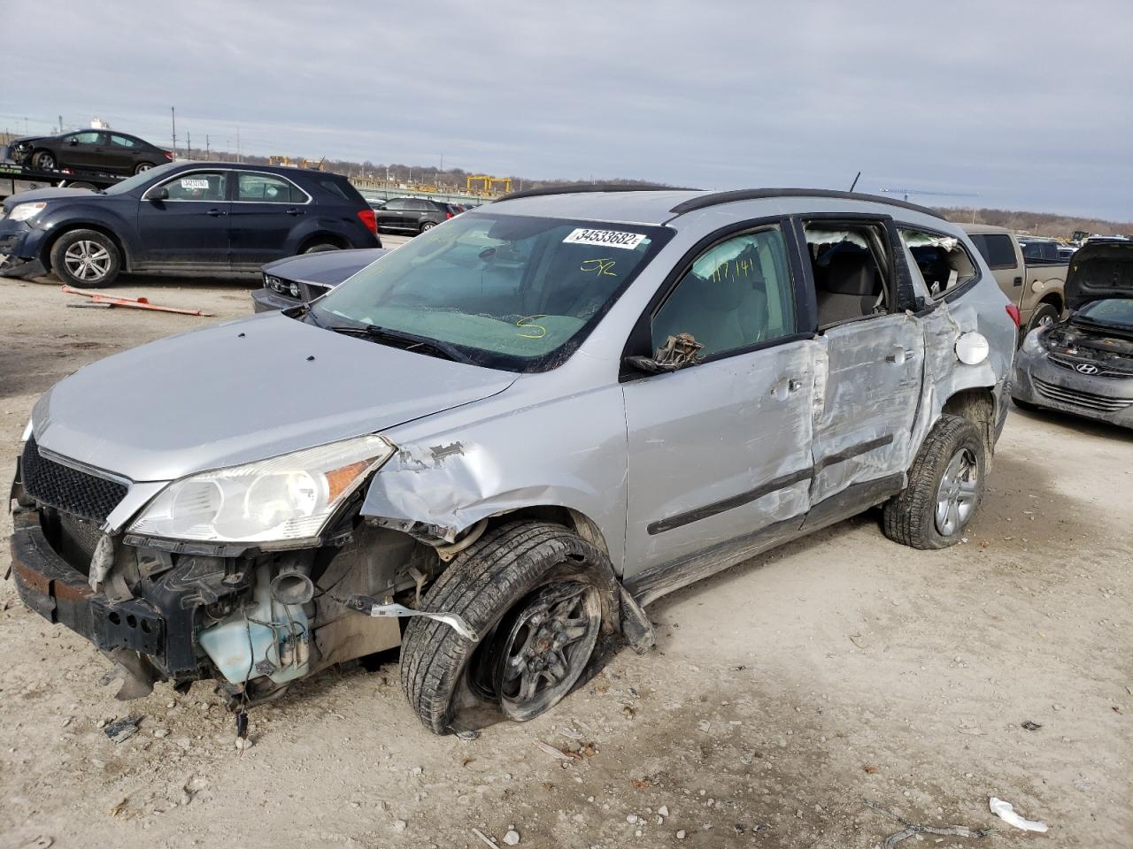 Photo 10 from auction – 2011 CHEVROLET TRAVERSE L with VIN 1GNKRFED4BJ186577