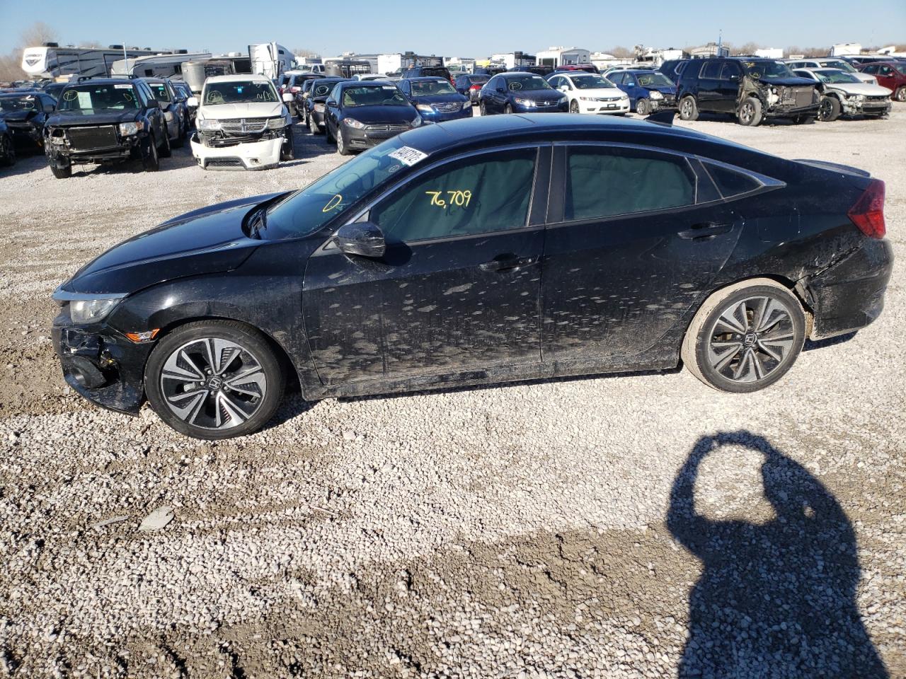Photo 9 from auction – 2016 HONDA CIVIC EX with VIN 19XFC1F35GE024823