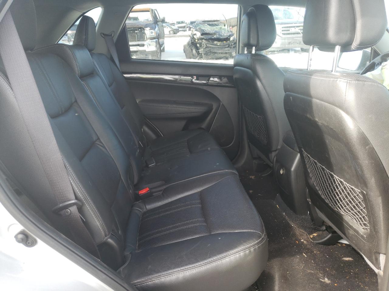 Photo 6 from auction – 2012 KIA SORENTO SX with VIN 5XYKWDA27CG288290