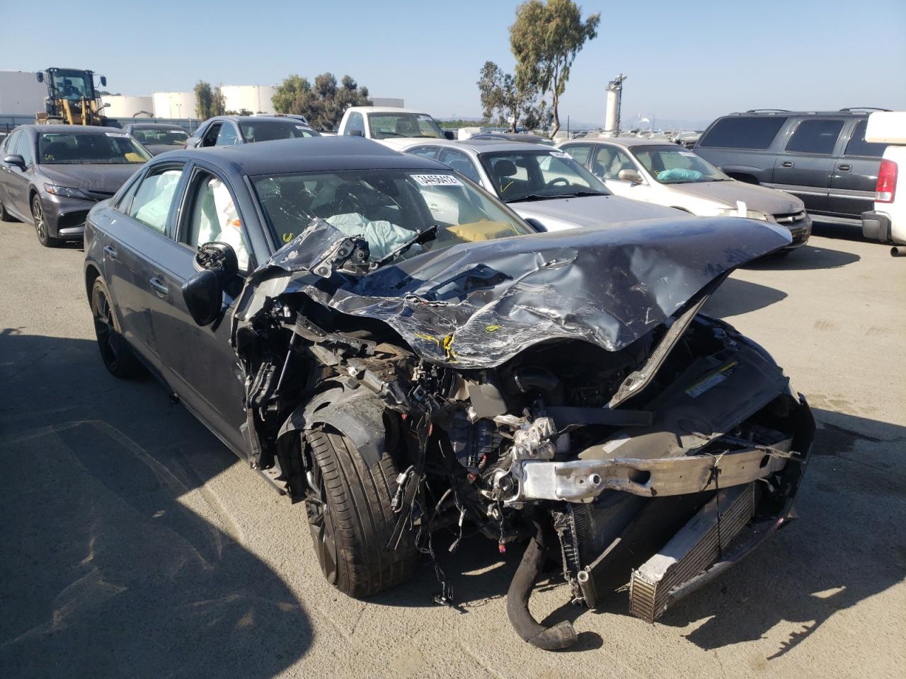AUDI A4 PREMIUM 2019 z numerem VIN WAUGMAF43KN018448 - Zdjęcie z aukcji