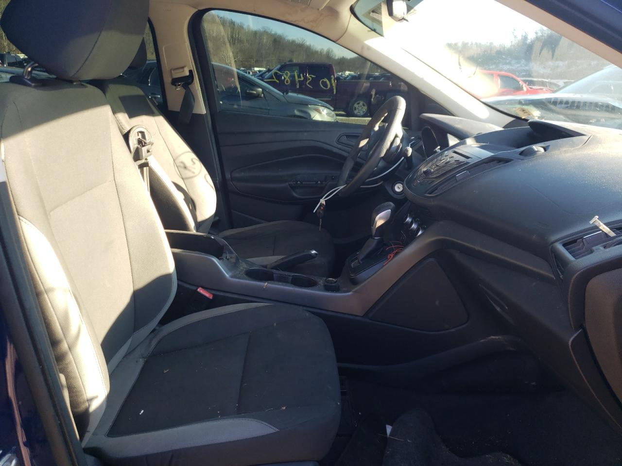 Photo 5 from auction – 2013 FORD ESCAPE S with VIN 1FMCU0F79DUC67119