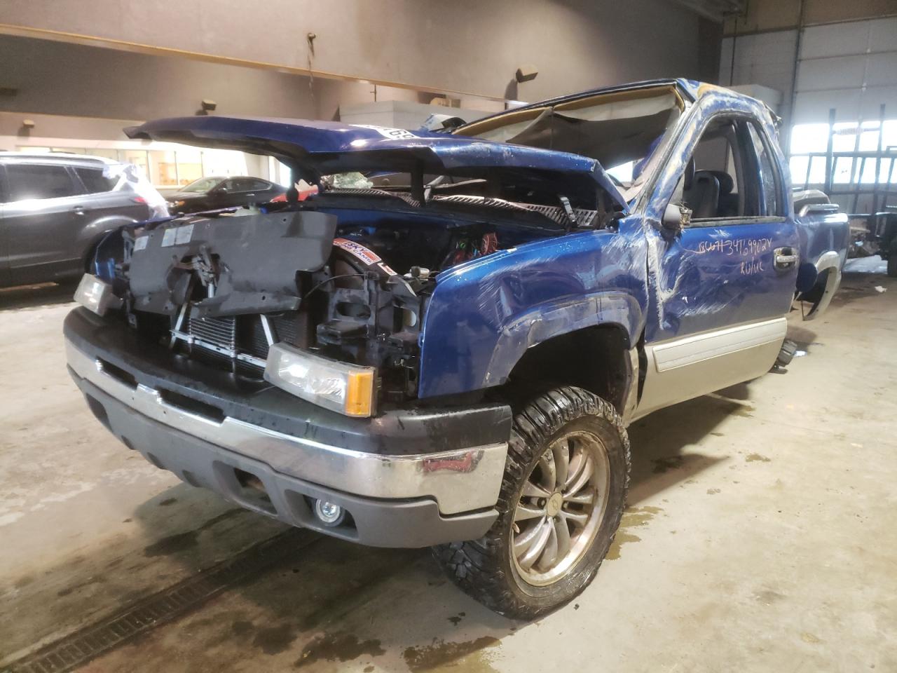 Photo 2 from auction – 2004 CHEVROLET SILVERADO with VIN 1GCEK19TX4Z190183