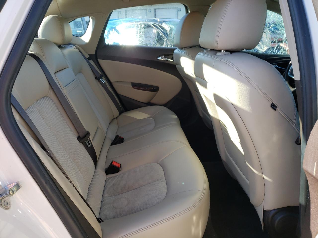 Photo 6 from auction – 2014 BUICK VERANO with VIN 1G4PP5SK2E4112753