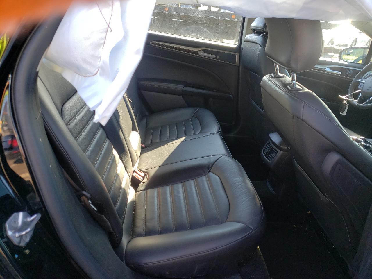 Photo 6 from auction – 2016 FORD FUSION SE with VIN 3FA6P0T94GR335813