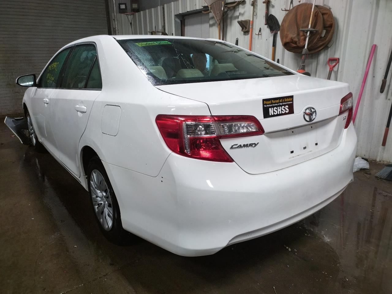 Photo 3 from auction – 2014 TOYOTA CAMRY L with VIN 4T4BF1FK5ER354099