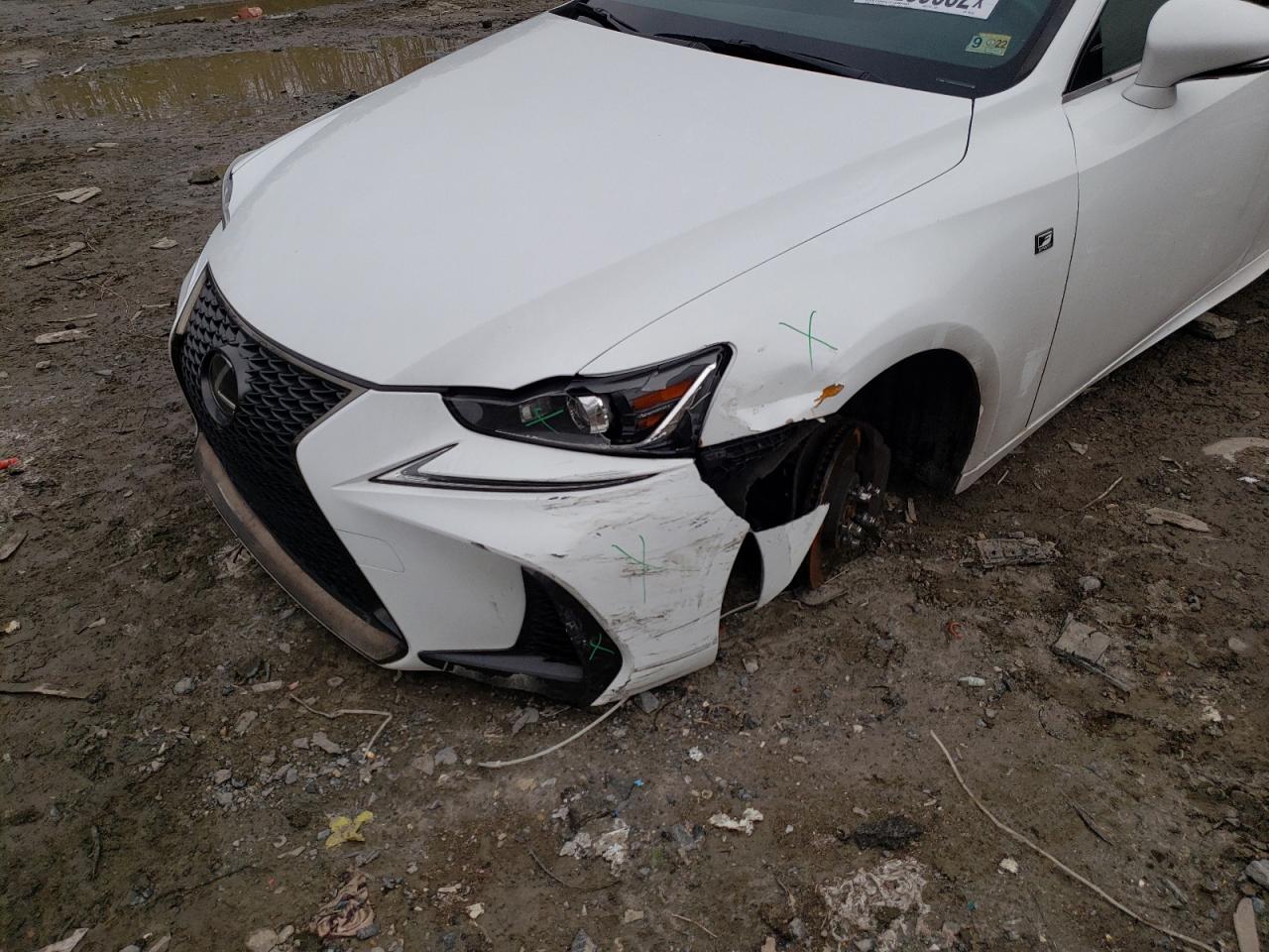 Photo 9 from auction – 2017 LEXUS IS 300 with VIN JTHCM1D2XH5020143
