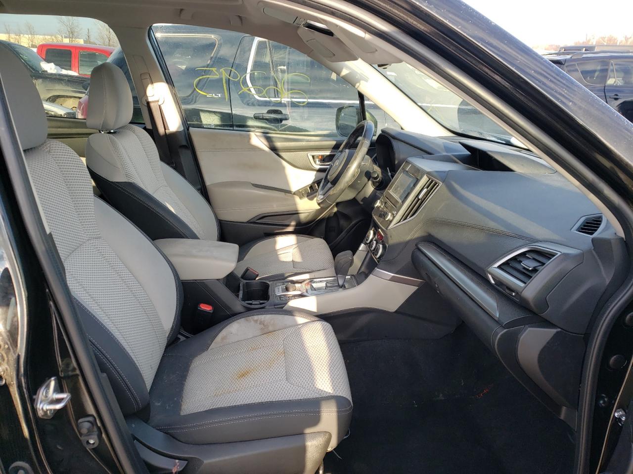 Photo 5 from auction – 2020 SUBARU FORESTER P with VIN JF2SKAJC1LH566791