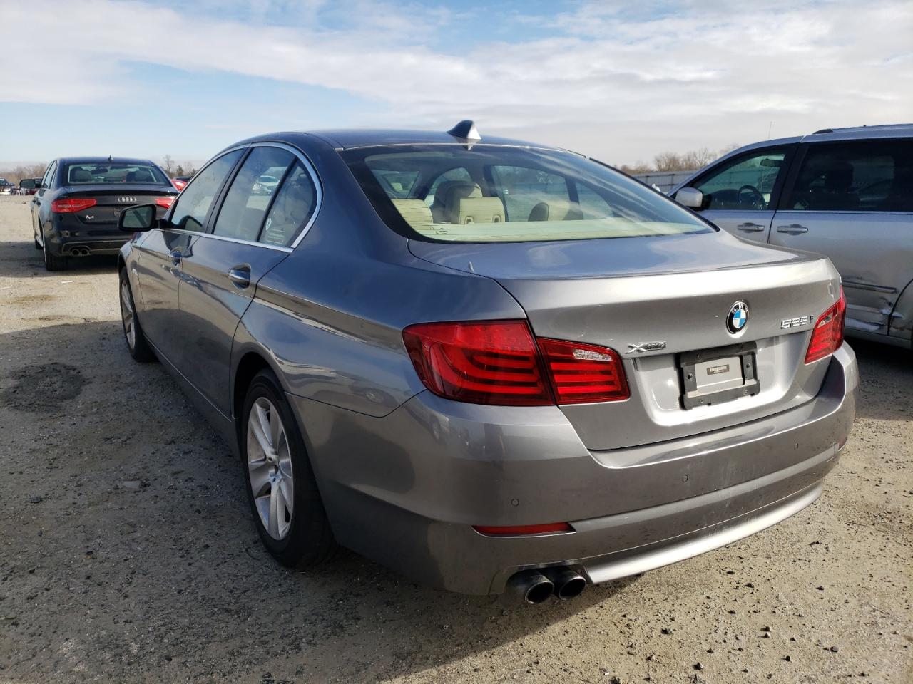 Photo 3 from auction – 2013 BMW 528 XI with VIN WBAXH5C51DD109235