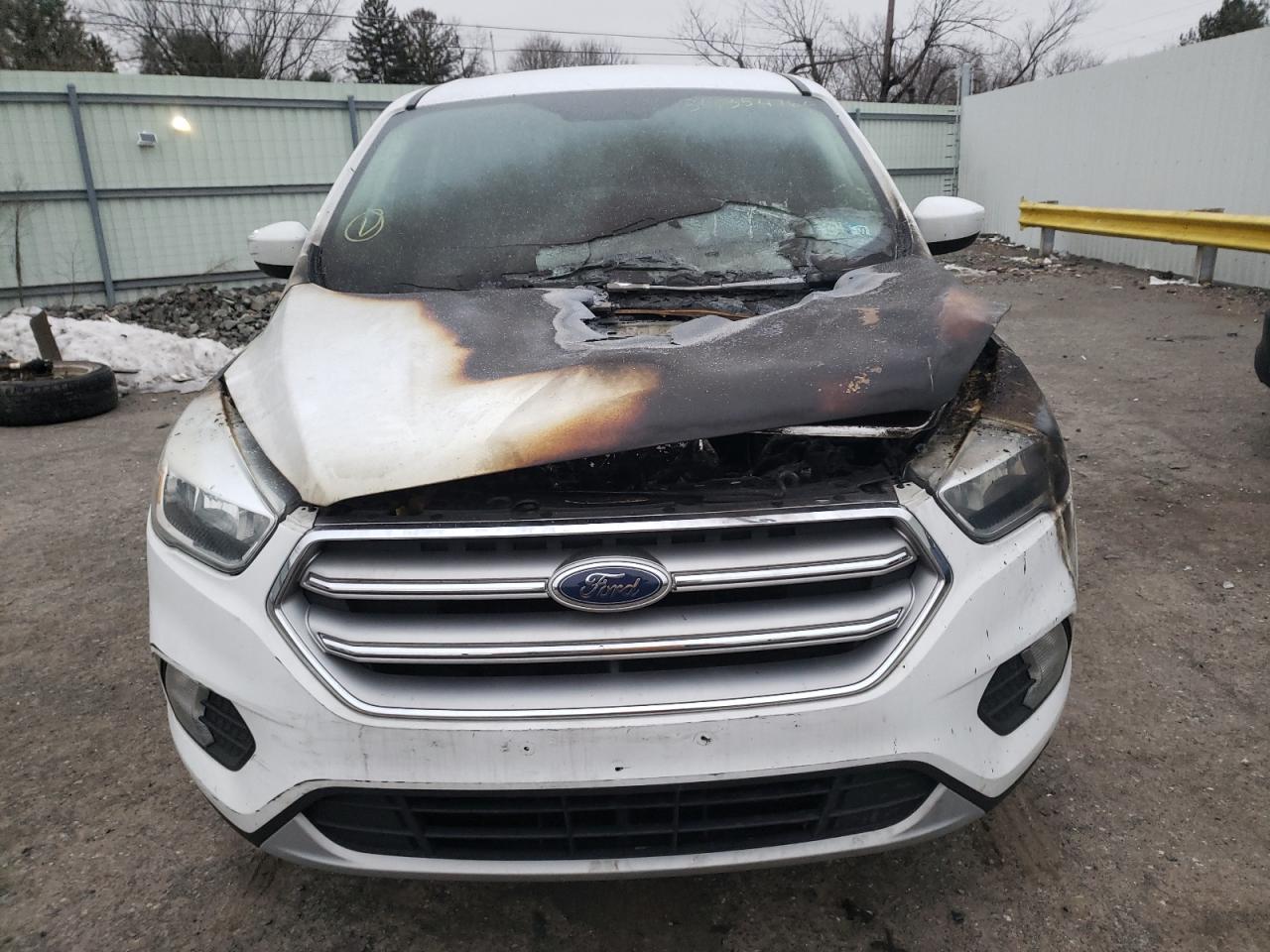 Photo 9 from auction – 2017 FORD ESCAPE SE with VIN 1FMCU0GD7HUA08106