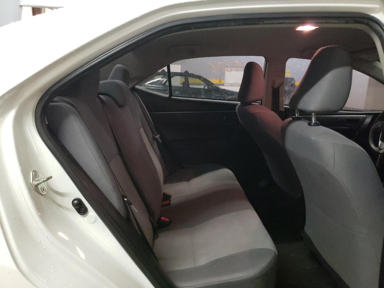 Photo 6 from auction – 2015 TOYOTA COROLLA L with VIN 5YFBURHE3FP339643
