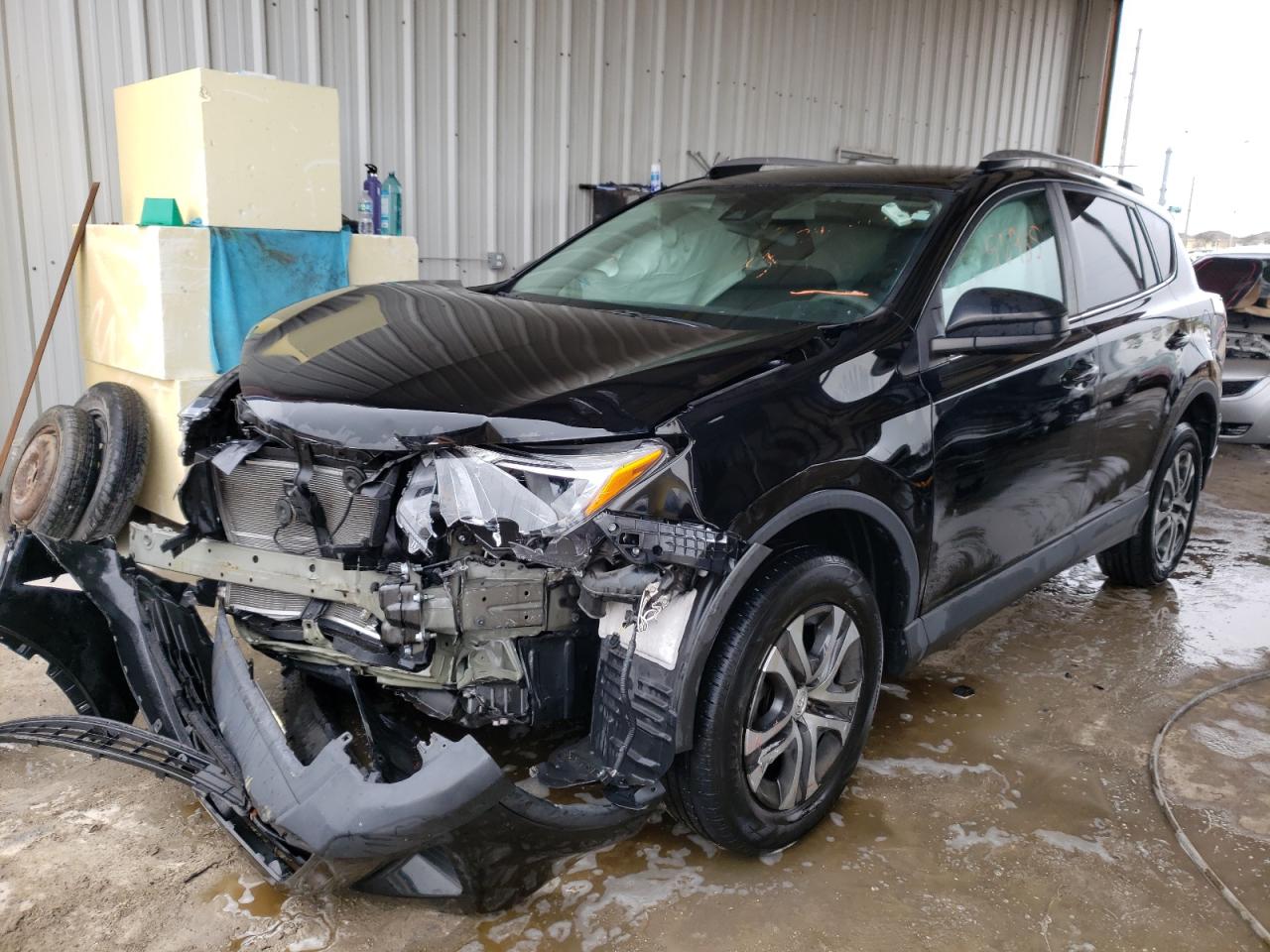 Photo 2 from auction – 2018 TOYOTA RAV4 LE with VIN 2T3ZFREV5JW460105