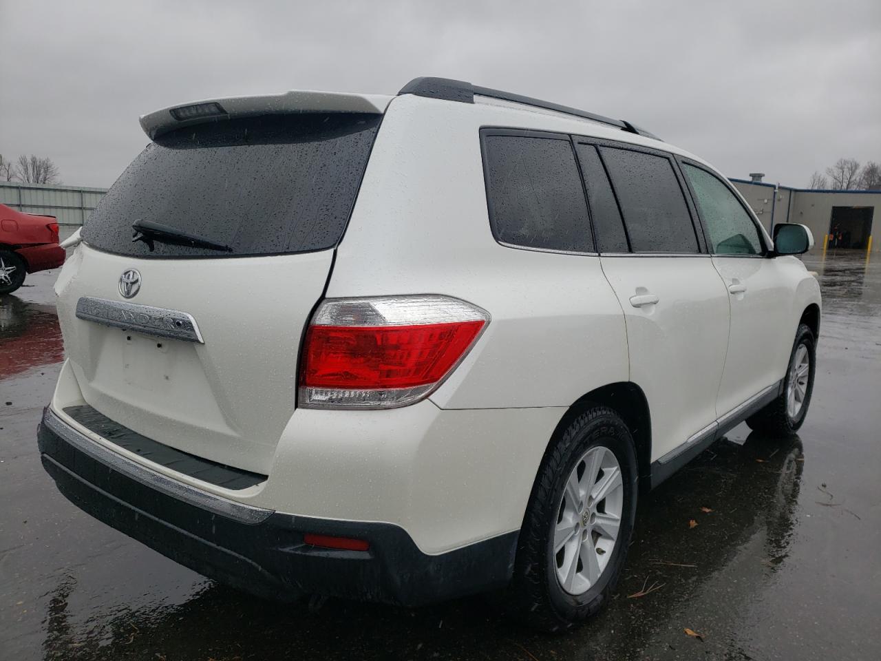 Photo 4 from auction – 2013 TOYOTA HIGHLANDER with VIN 5TDZA3EH4DS035843