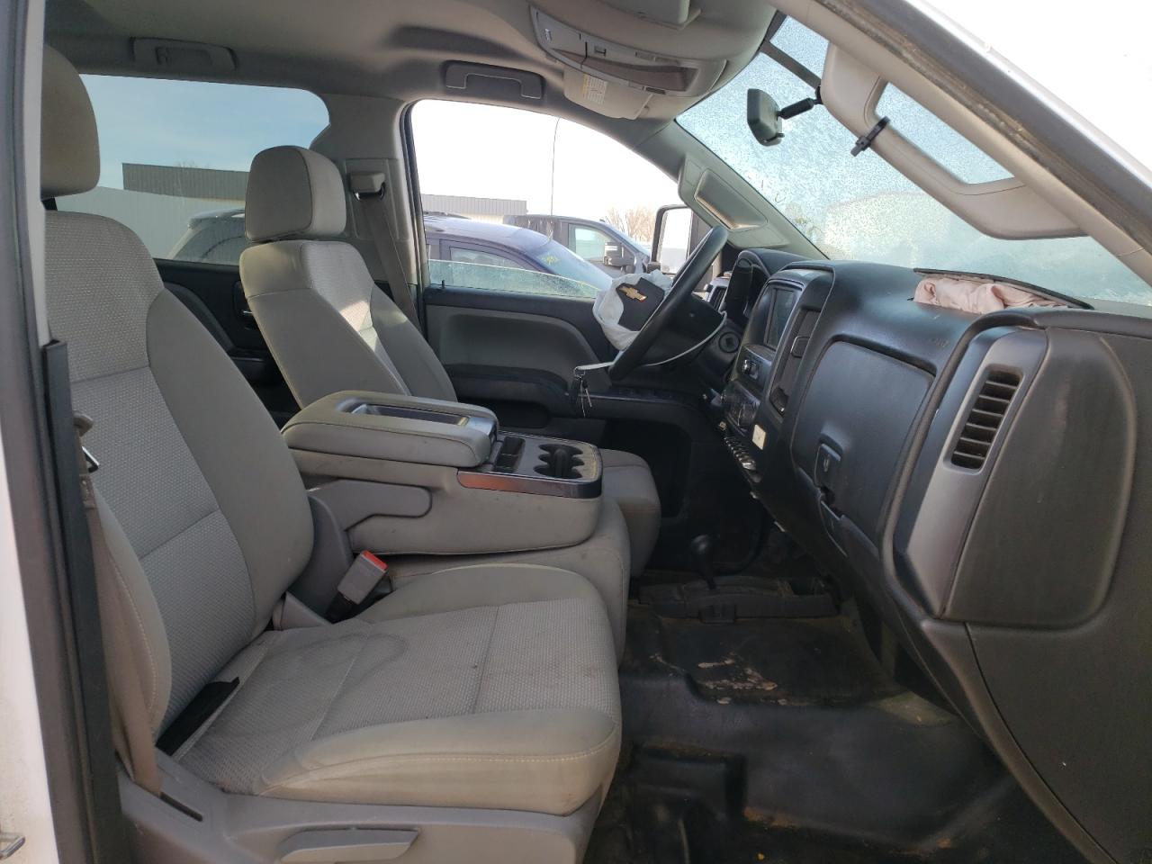 Photo 5 from auction – 2016 CHEVROLET SILVERADO with VIN 1GC4KYC88GF207545