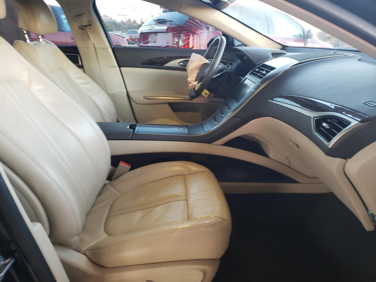 Photo 5 from auction – 2014 LINCOLN MKZ with VIN 3LN6L2G96ER803609