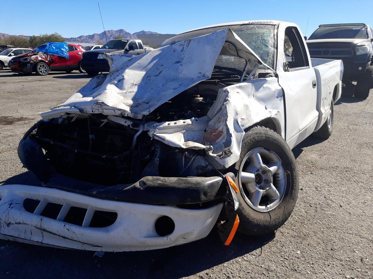 Photo 2 from auction – 2000 DODGE DAKOTA with VIN 1B7FL26XXYS657406