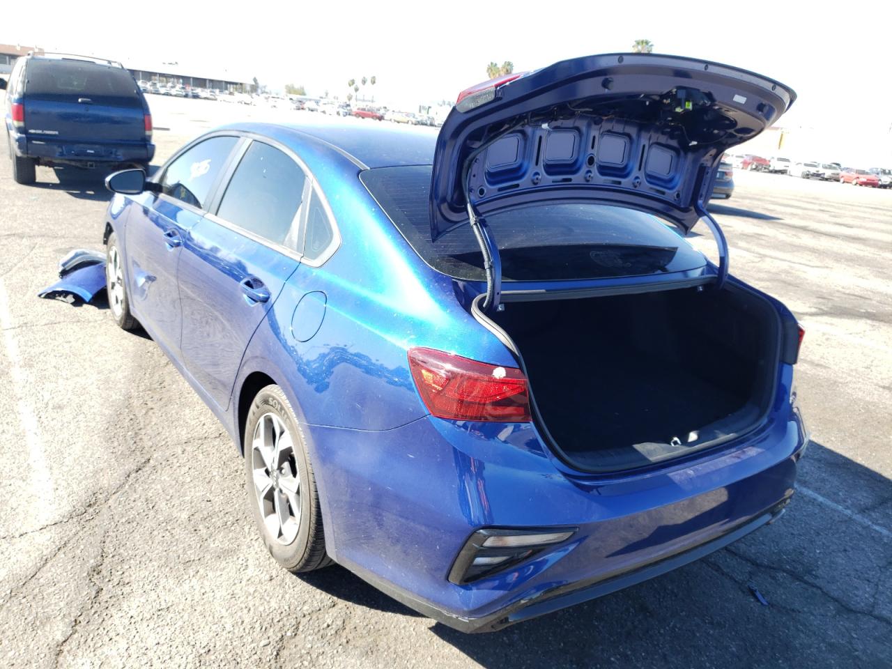 Photo 3 from auction – 2019 KIA FORTE FE with VIN 3KPF24AD9KE116319