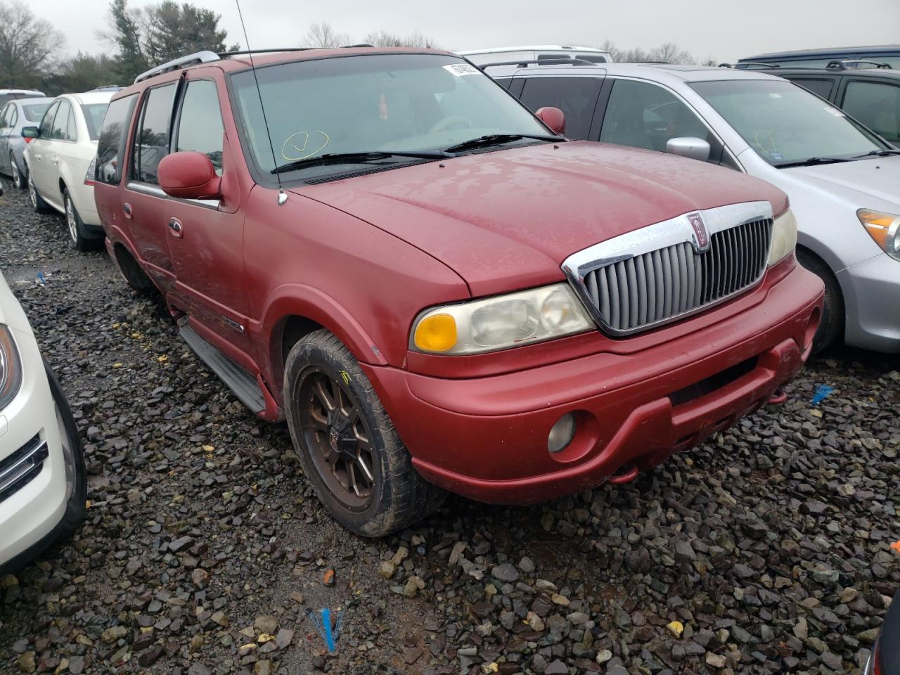 LINCOLN NAVIGATOR 1998 with VIN 5LMPU28L1WLJ10326 - Photo from auction
