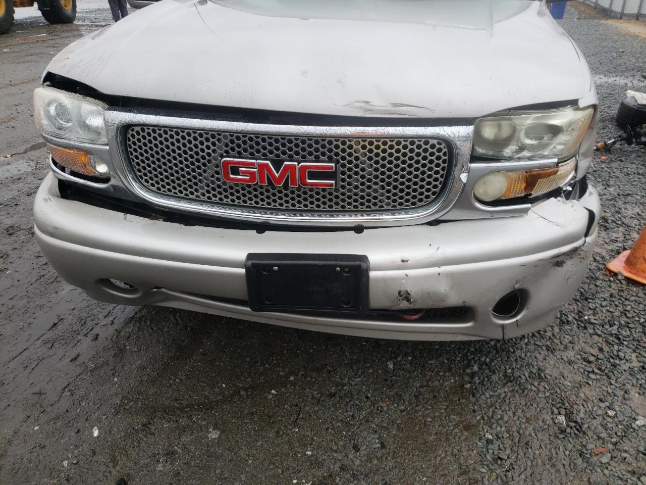 Photo 9 from auction – 2004 GMC YUKON DENA with VIN 1GKEK63U34J280535