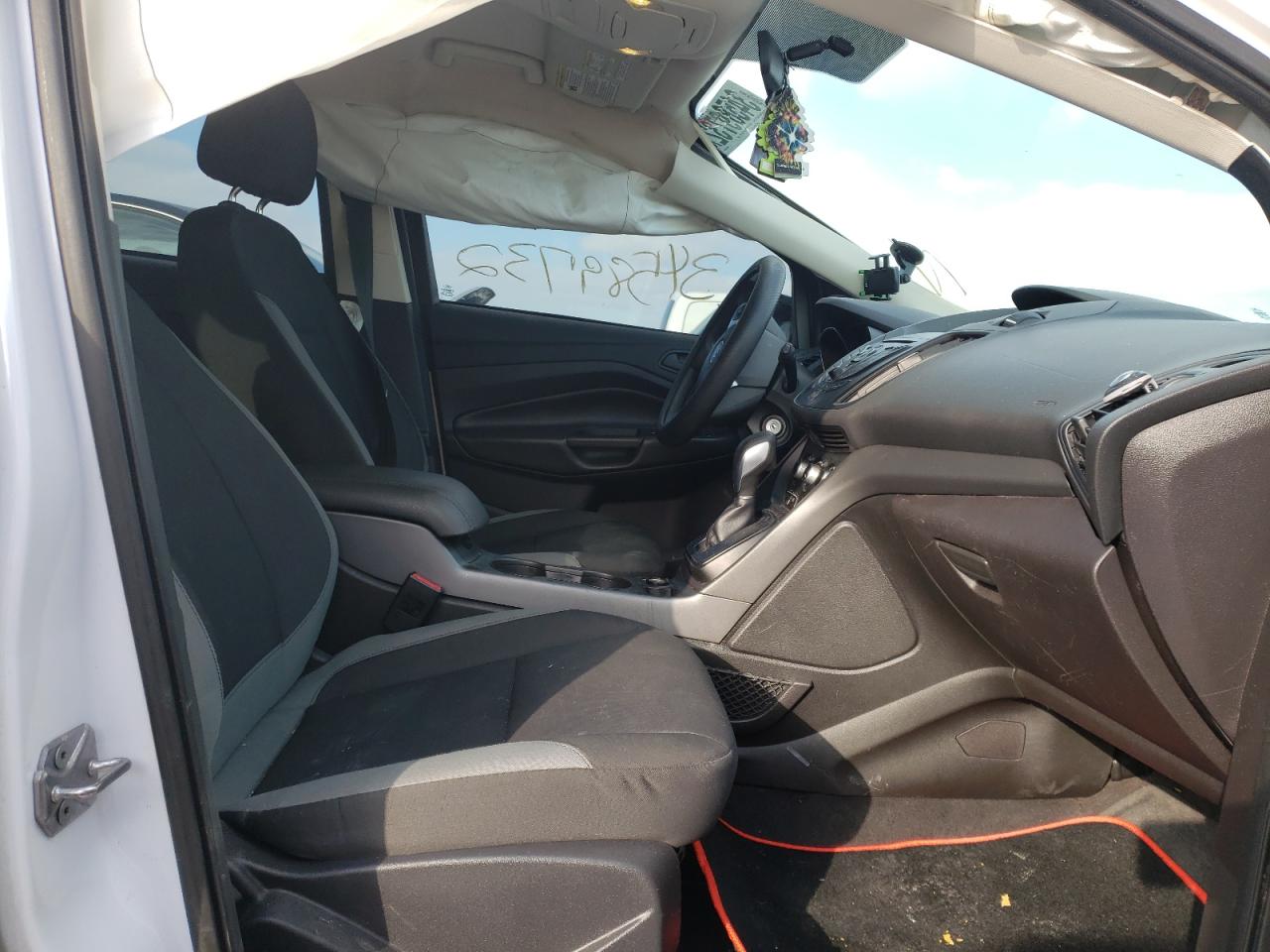 Photo 5 from auction – 2016 FORD ESCAPE S with VIN 1FMCU0F78GUA74271