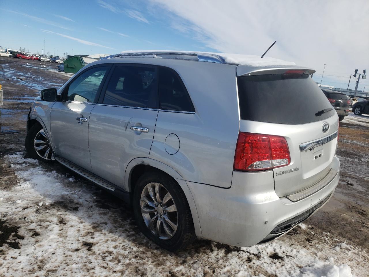 Photo 3 from auction – 2012 KIA SORENTO SX with VIN 5XYKWDA27CG288290