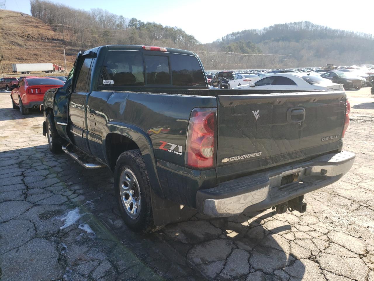 Photo 3 from auction – 2005 CHEVROLET SILVERADO with VIN 2GCEK19T251198126