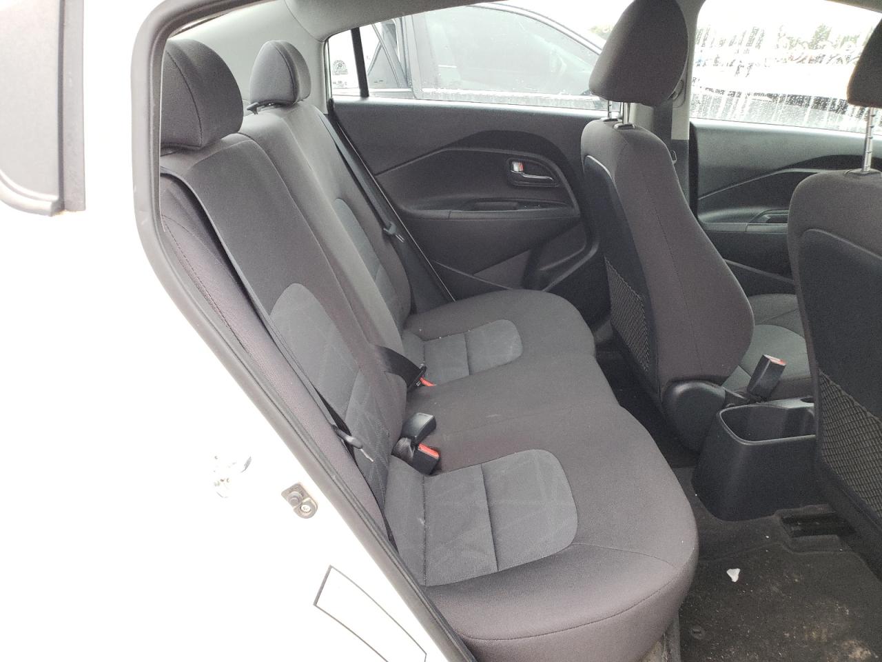 Photo 6 from auction – 2016 KIA RIO LX with VIN KNADM4A37G6697256