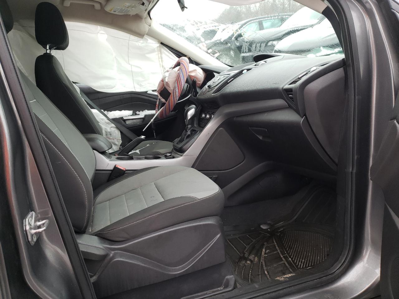 Photo 5 from auction – 2014 FORD ESCAPE SE with VIN 1FMCU9GX9EUD90634