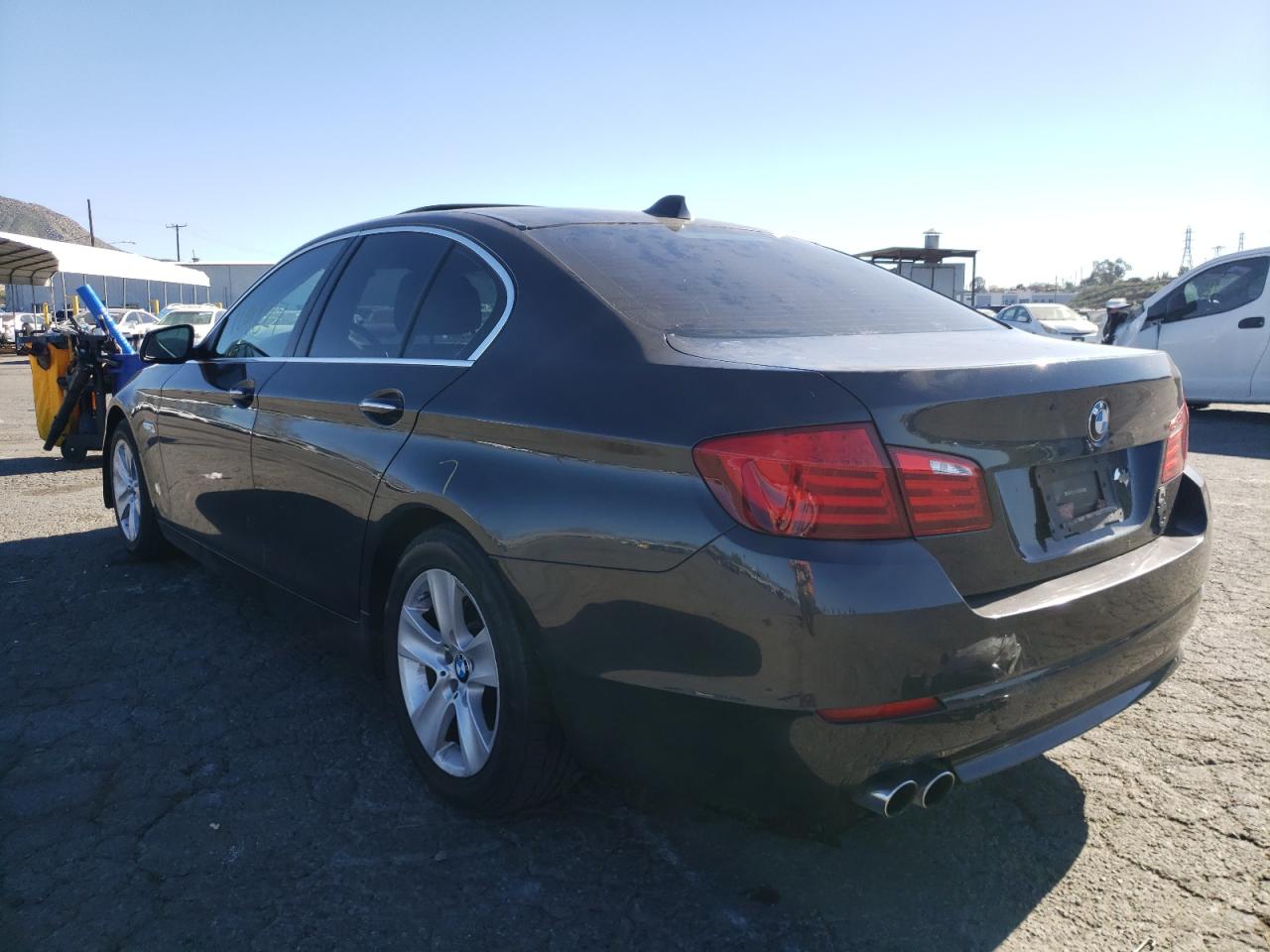 Photo 3 from auction – 2011 BMW 528 I with VIN WBAFR1C53BC748009