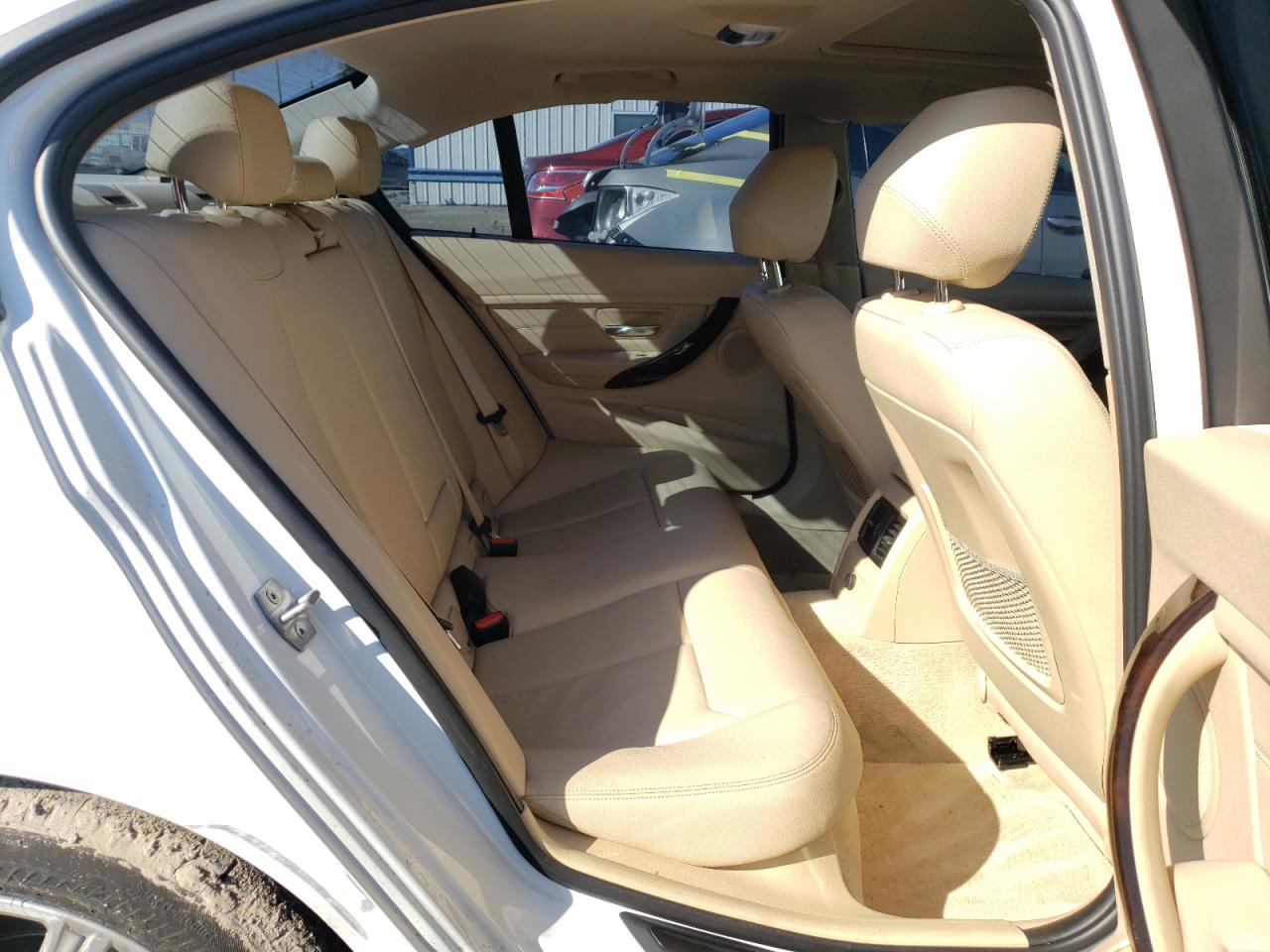 Photo 6 from auction – 2015 BMW 328 I SULE with VIN WBA3C1G57FNR50201
