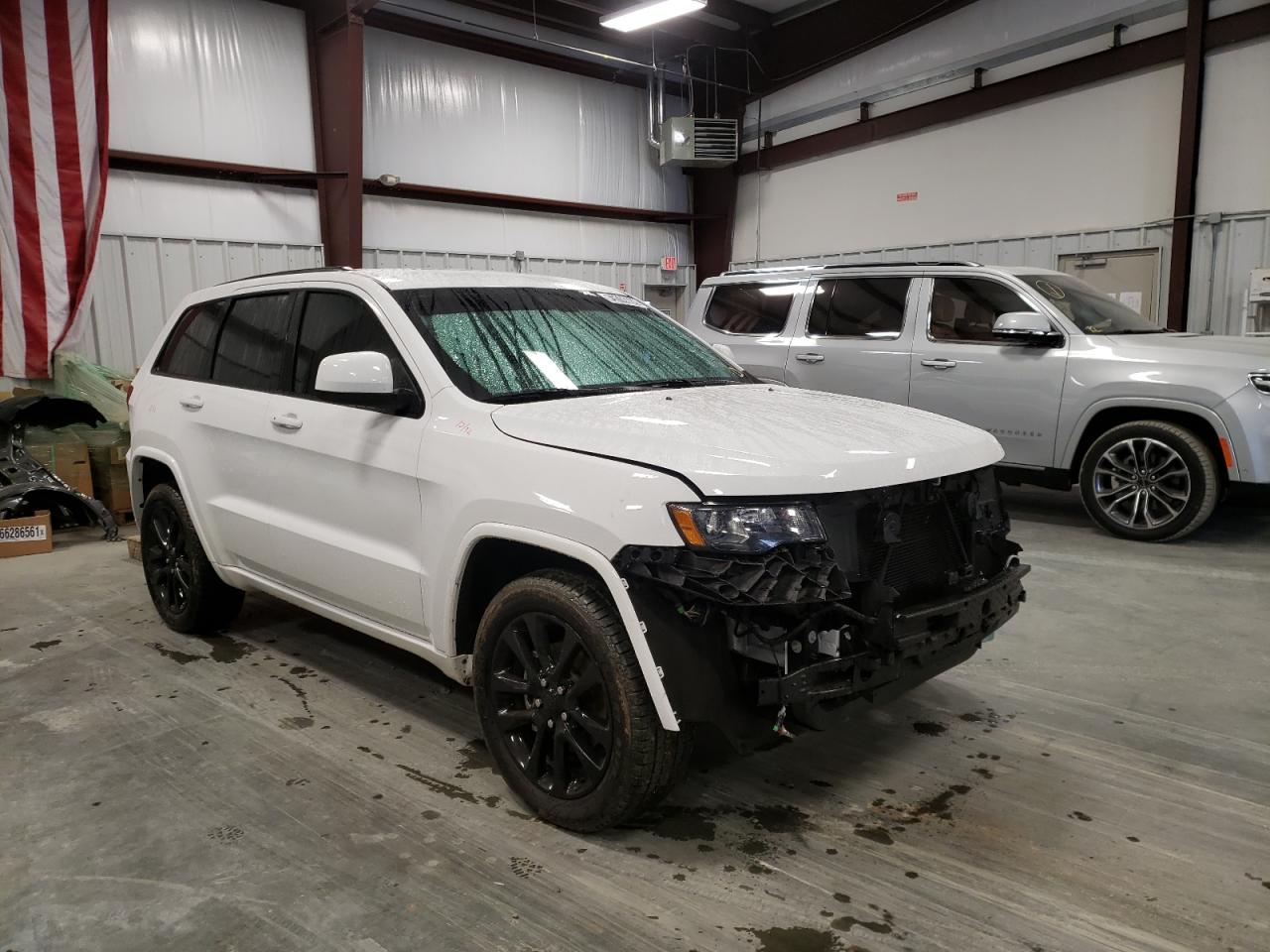 JEEP GRAND CHER 2017 with VIN 1C4RJFAG0HC922362 - Photo from auction
