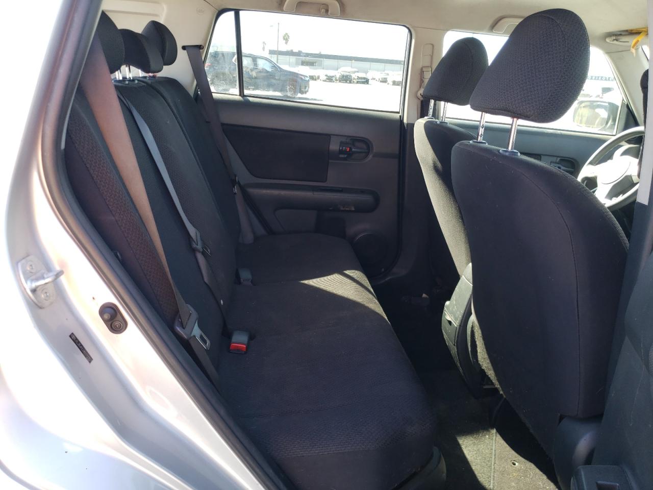 Photo 6 from auction – 2010 TOYOTA SCION XB with VIN JTLZE4FE2A1117307