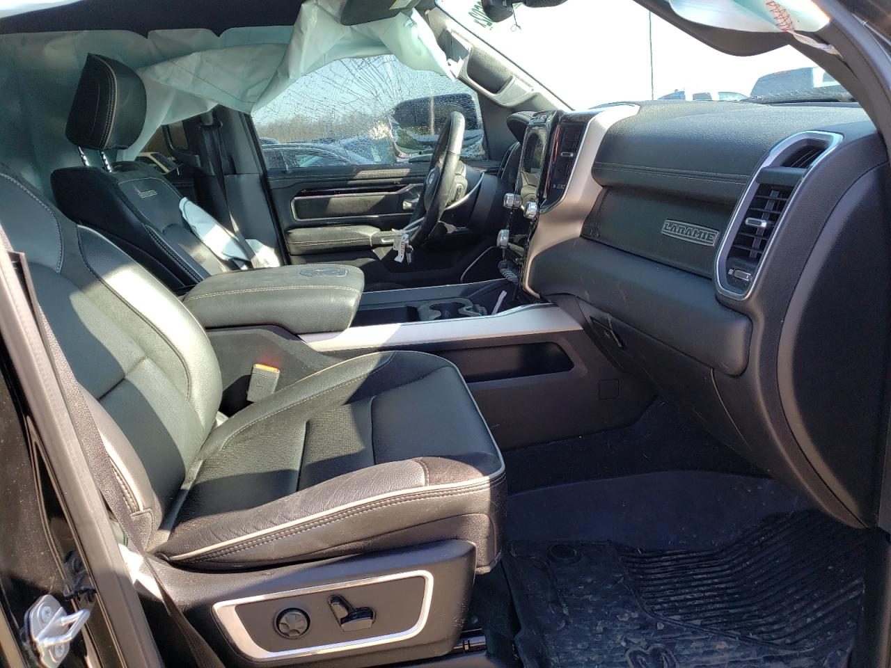 Photo 5 from auction – 2019 RAM 1500 LARAM with VIN 1C6SRFJT4KN776168
