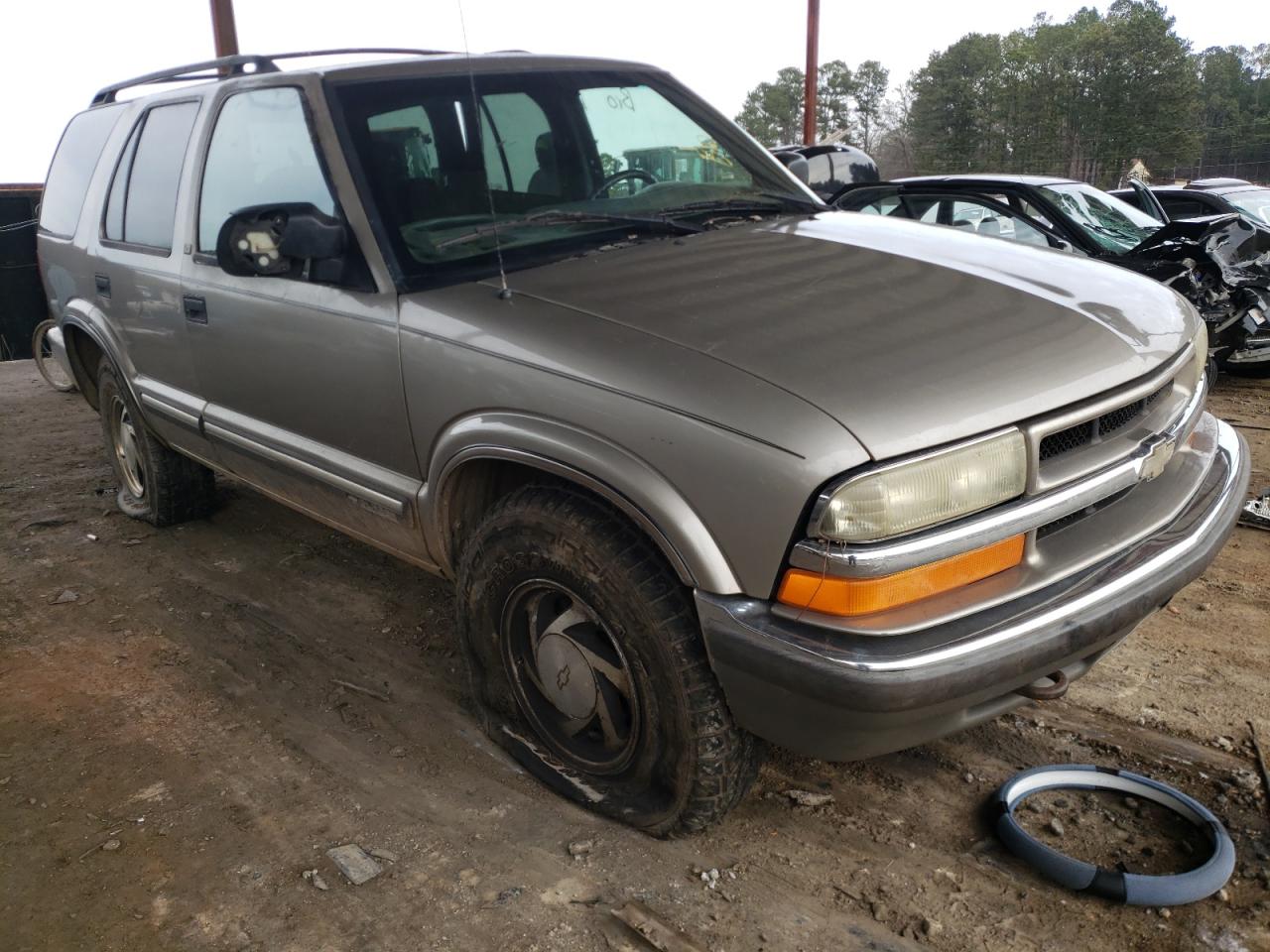 Photo 9 from auction – 2001 CHEVROLET BLAZER with VIN 1GNDT13W31K226917