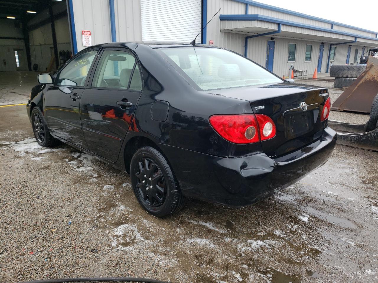 Photo 3 from auction – 2005 TOYOTA COROLLA CE with VIN JTDBR32EX52057830