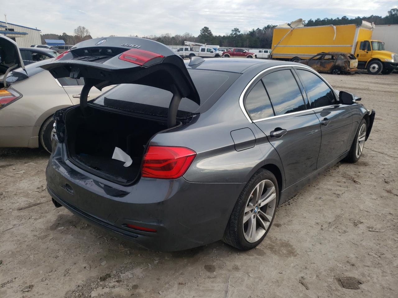 Photo 4 from auction – 2017 BMW 330 XI with VIN WBA8D9G57HNT91205
