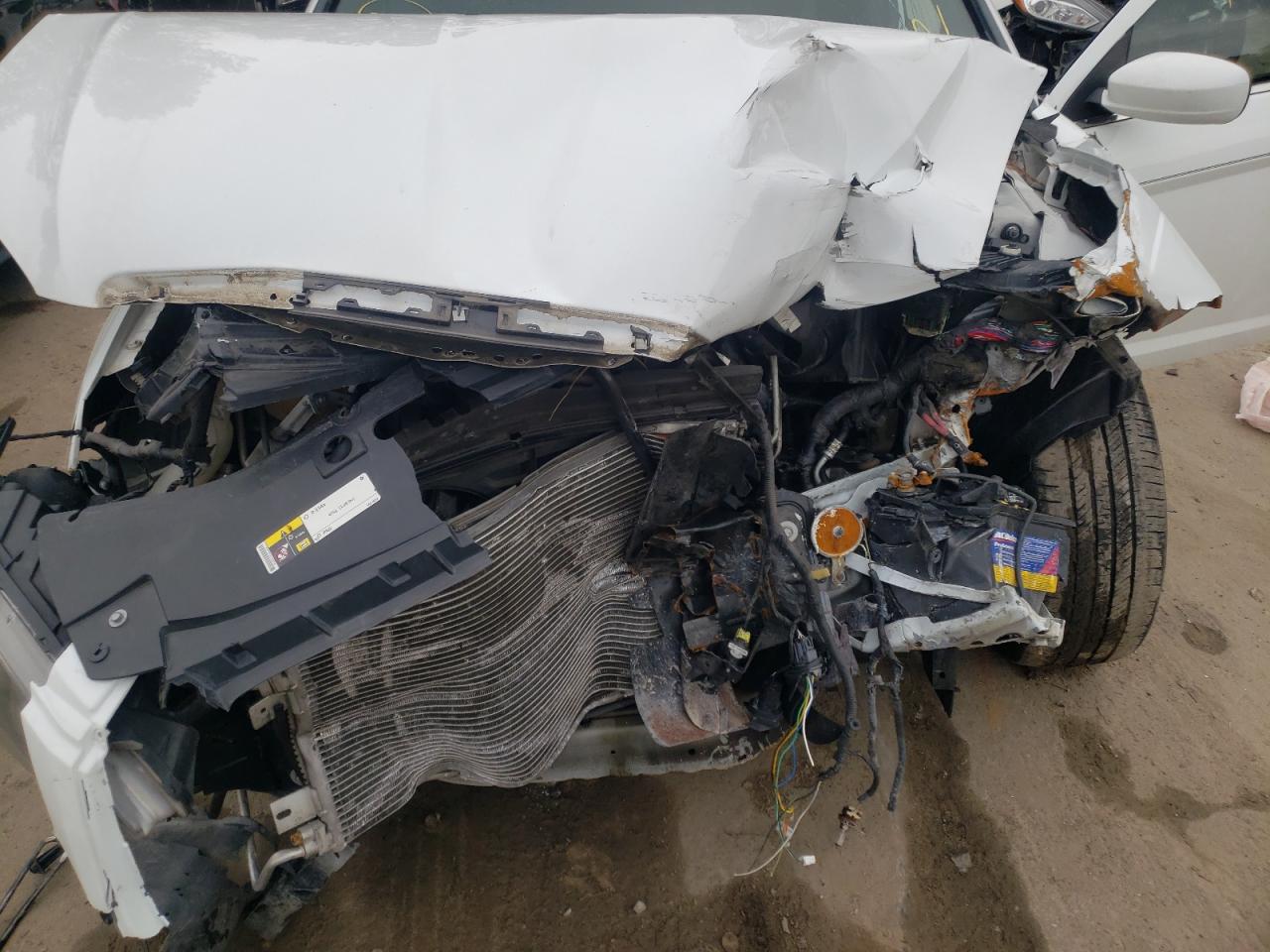 Photo 7 from auction – 2013 CHRYSLER 200 TOURIN with VIN 1C3CCBBG2DN744318